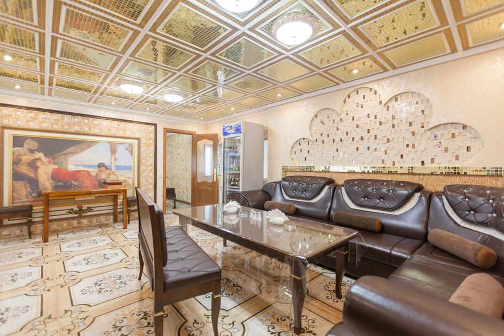 Salut Hotel Алматы Экстерьер фото