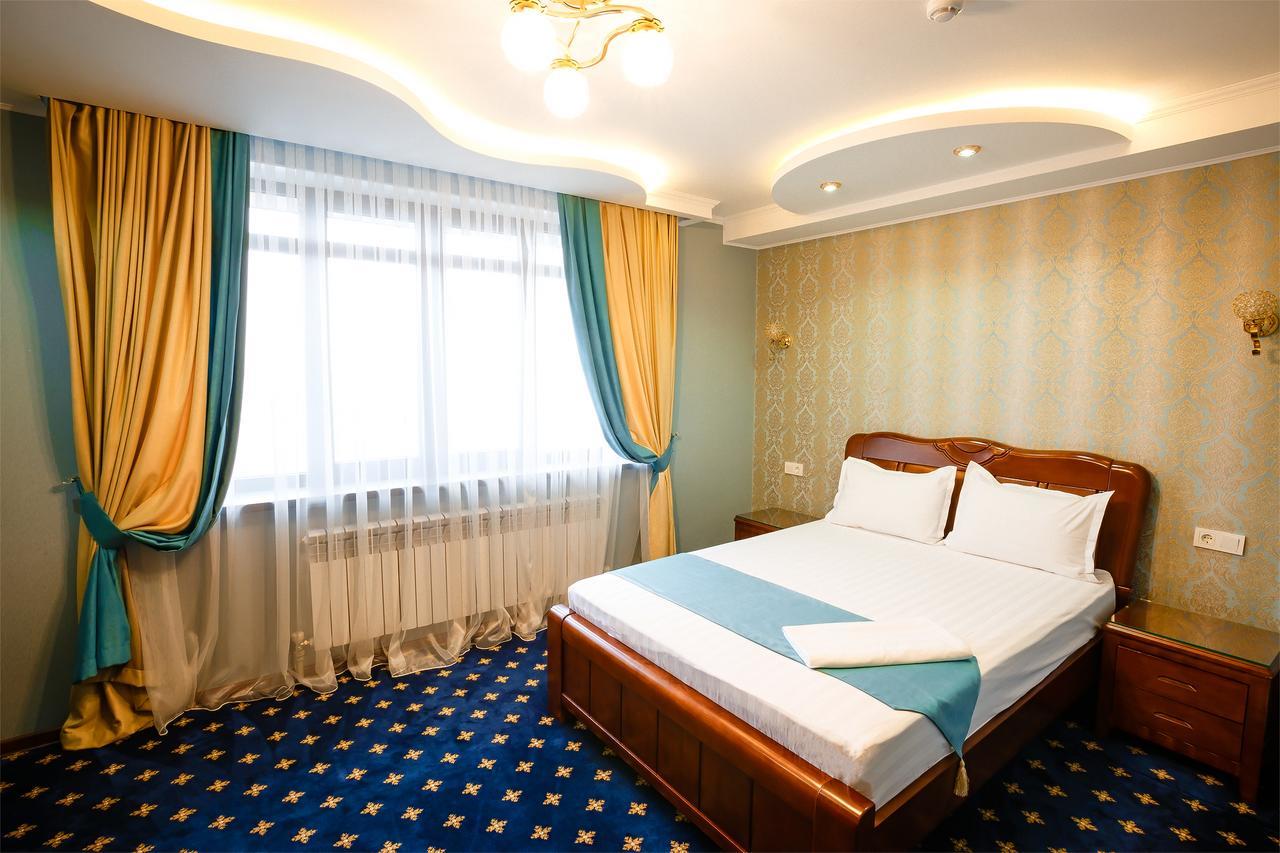 Salut Hotel Алматы Экстерьер фото