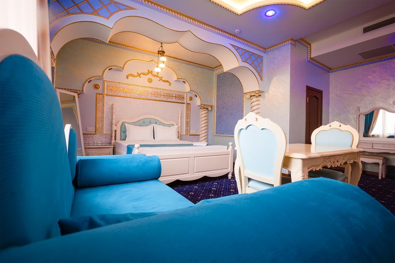 Salut Hotel Алматы Экстерьер фото