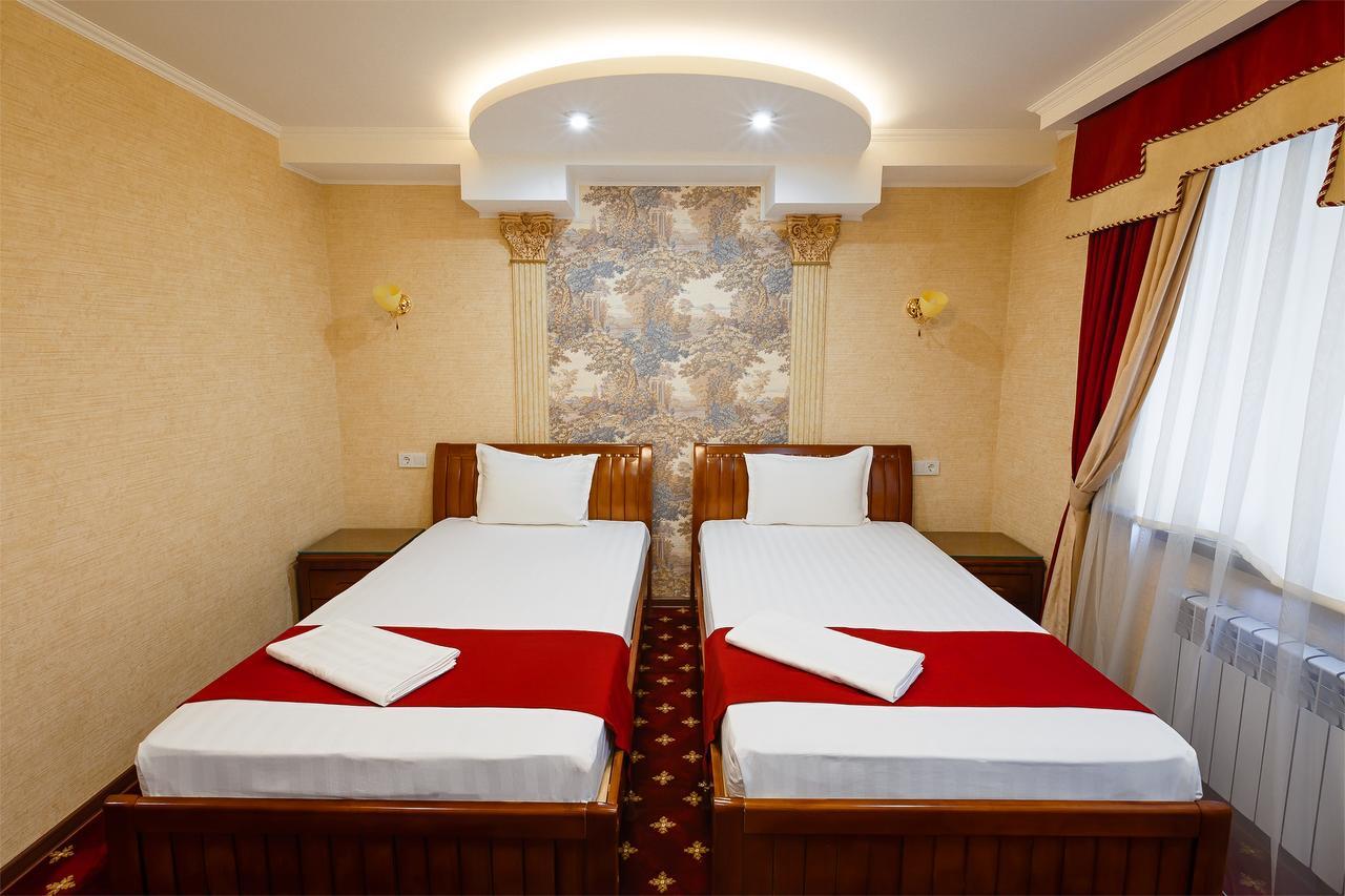 Salut Hotel Алматы Экстерьер фото