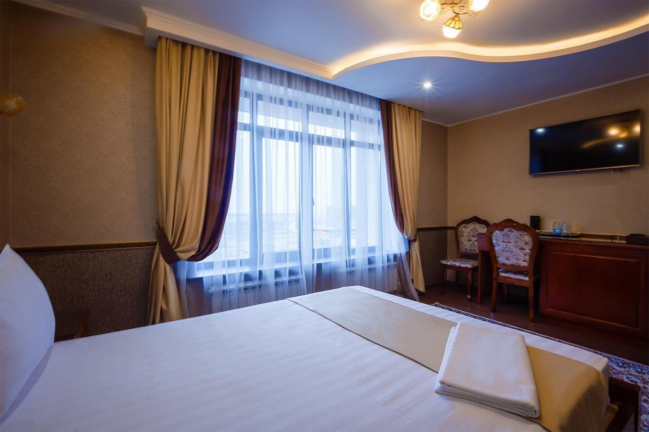 Salut Hotel Алматы Экстерьер фото