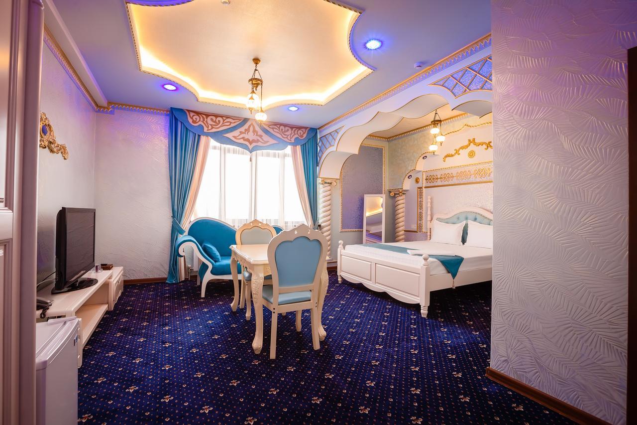 Salut Hotel Алматы Экстерьер фото